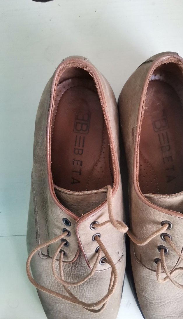 Bej Minimalist Erkek Ayakkabı Bağcığı - Görsel 2