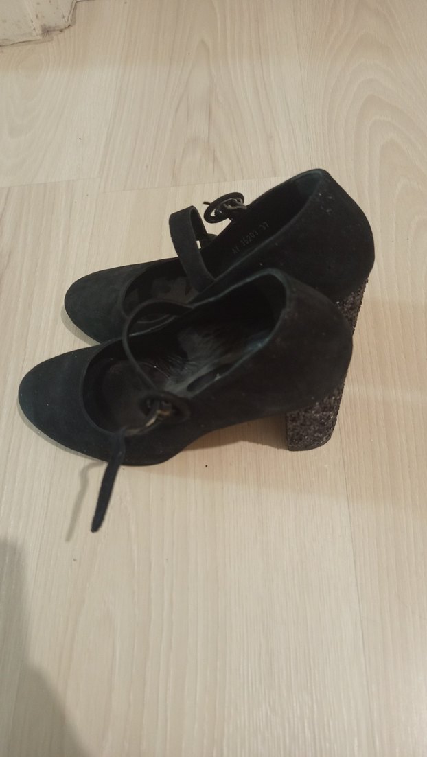 Siyah Süet Stiletto Topuklu Kadın Ayakkabı - Görsel 3