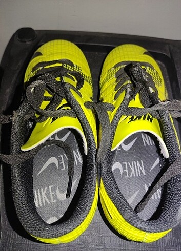 Nike 33 NUMARA ERKEK ÇOCUK KRAMPON