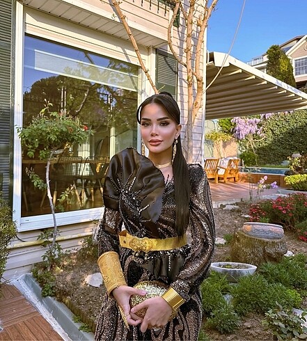 Rüveyda abiye