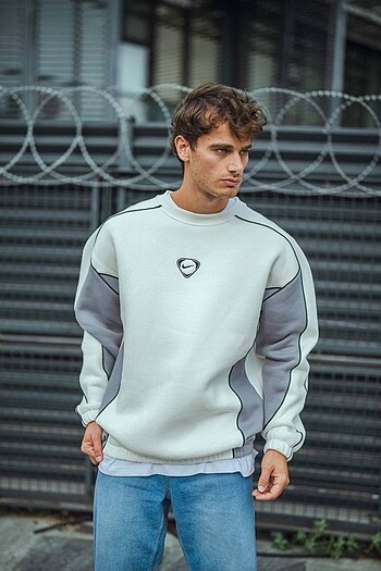 NİKE Logolu Sweat