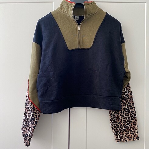 Leopar Desenli Fermuarlı Sweatshirt
