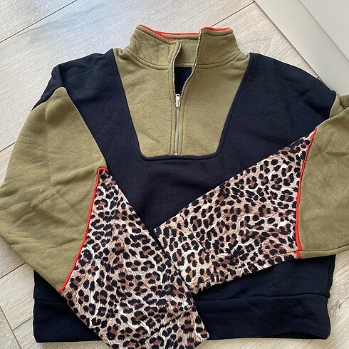 Diğer Leopar Desenli Fermuarlı Sweatshirt