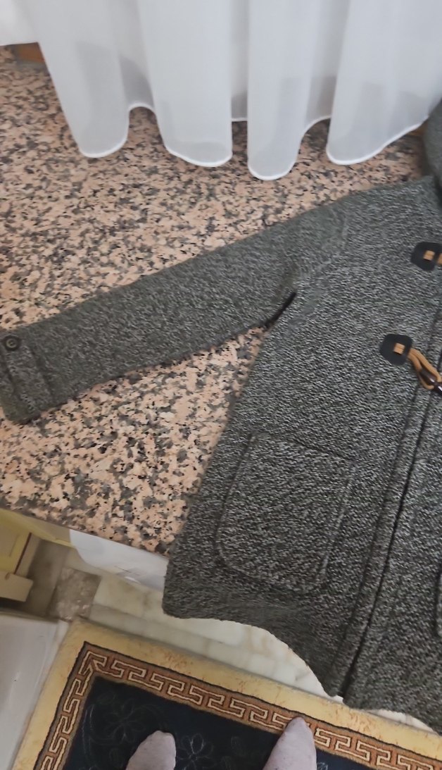 Kapüşonlu Erkek Çocuk Gri Triko Kaban - Görsel 2