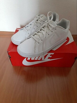 nike beyaz spor ayakkabı