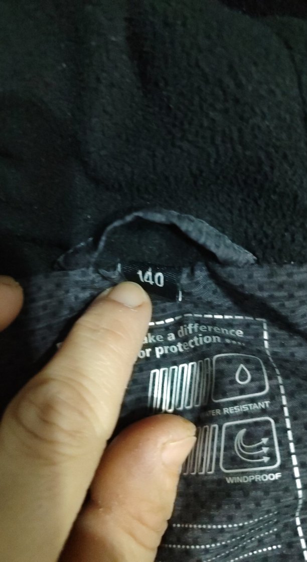 Erkek Çocuk Siyah Kapüşonlu Fermuarlı mont - Görsel 4