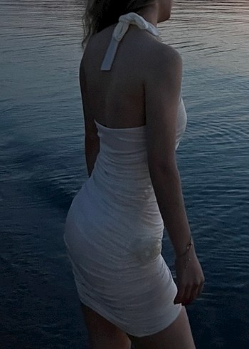 Tredyolmilla beyaz basic güllü mezuniyet elbisesi - Görsel 3