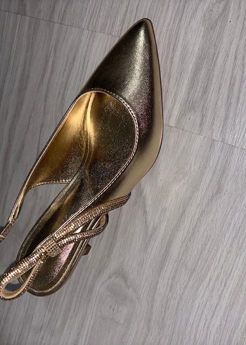 Altın Renkli gold topuklu ayakkabı kısa ince topuklu - Görsel 7