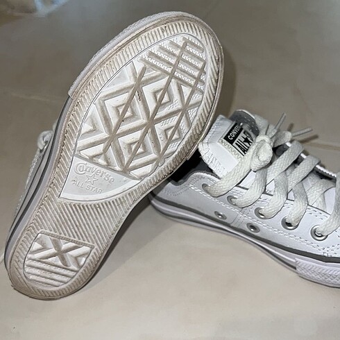 26 Beden Orijinal converse????