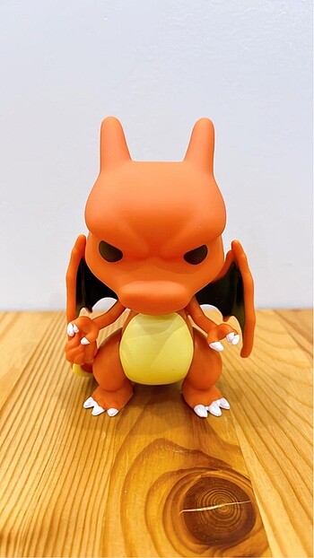FUNKO POP! POKEMON CHARİZARD!