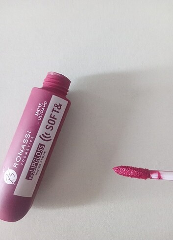 Lip gloss