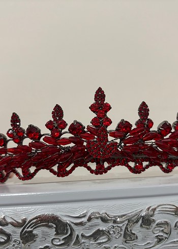  Beden bordo Renk Kırmızı Cam Taşlı Gotik Taç