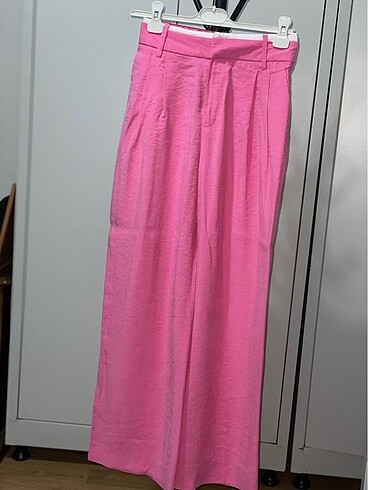 Pembe keten pantolon