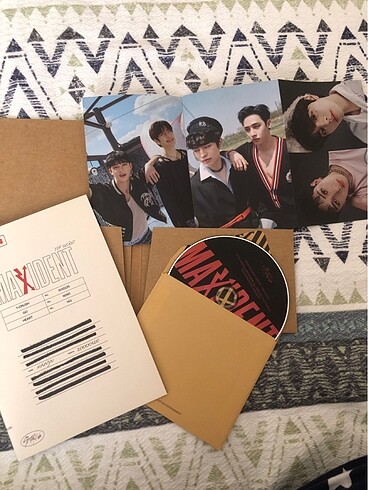  Beden maxident album hyunjin versiyon | stray kids