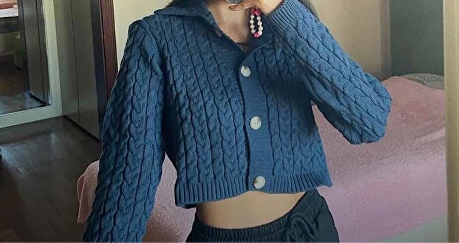 m Beden Lacivert crop hırka