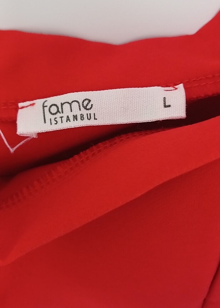 Kırmızı davet elbisesi - Görsel 3