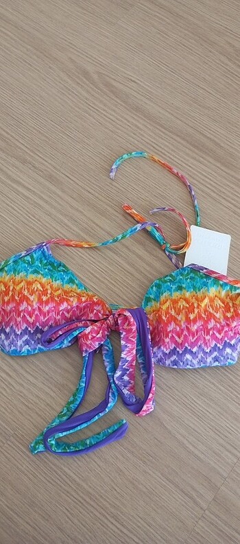 Bikini üstü