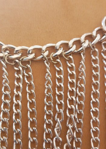 Accessorize Bej Yılan Desenli Uzun Zincir Detaylı Kadın Kolye