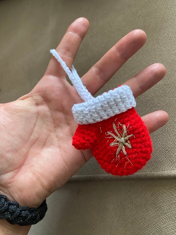 Elişi  Kırmızı Minik eldiven. Çanta maskotu - Görsel 4