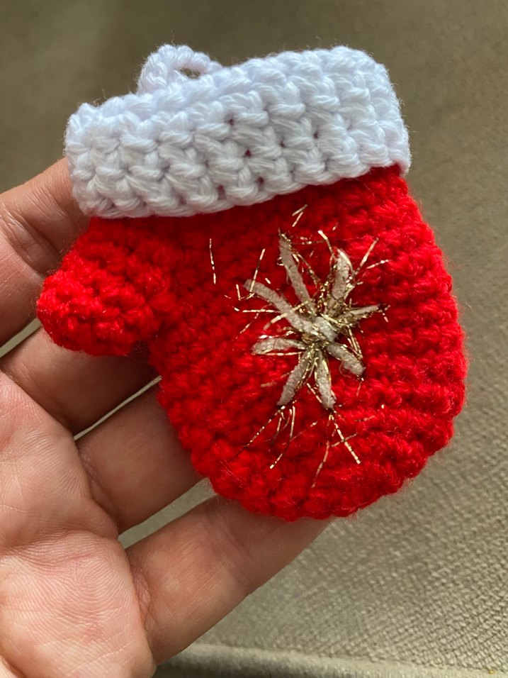 Elişi  Kırmızı Minik eldiven. Çanta maskotu - Görsel 2