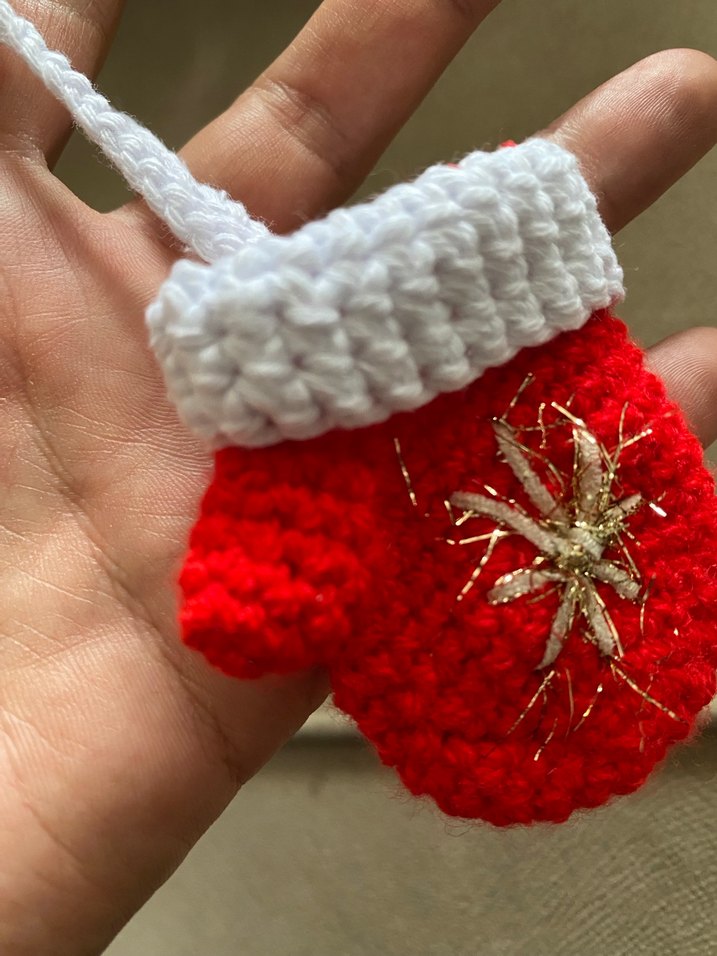 Elişi  Kırmızı Minik eldiven. Çanta maskotu - Görsel 5