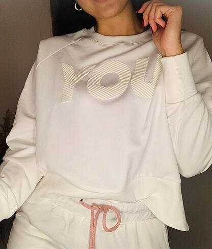 Beyaz sweatshirt