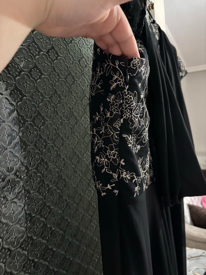 Nakışlı V Yaka Siyah Uzun Abiye Elbise - Görsel 4