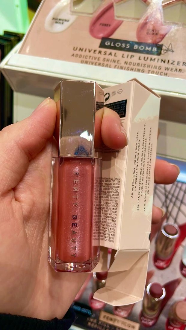 Fenty Beauty Parlak Lip Gloss - Görsel 3