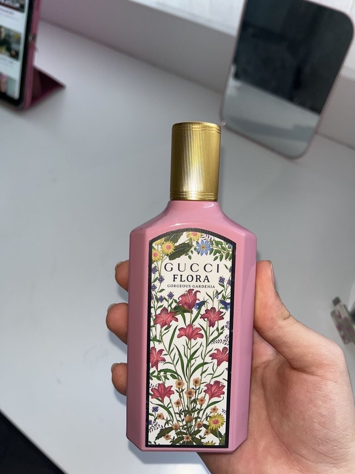 Gucci Flora Gorgeous Gardenia Parfüm 100 ml - Görsel 3