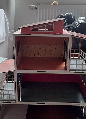 Diğer 3 katlı barbie bebek evi