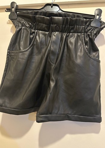 Siyah Deri Kadın Mini Şort - Görsel 4