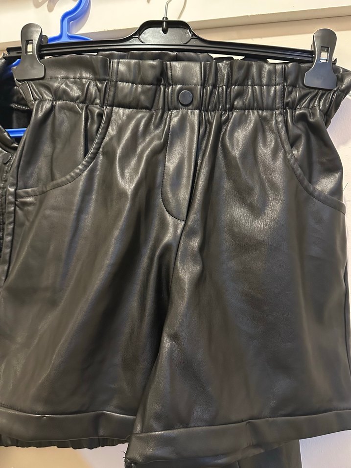 Siyah Deri Kadın Mini Şort - Görsel 5