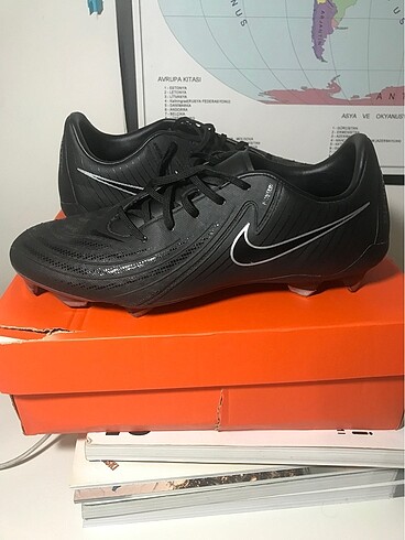 Nike Phantom Krampon