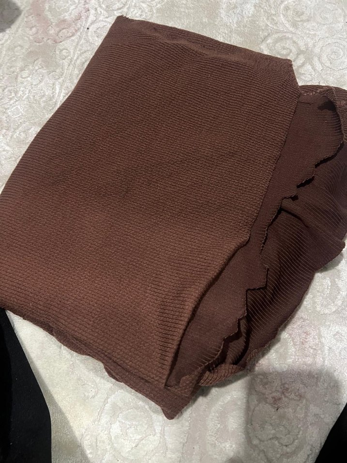 Kahverengi beyaz kumaş elbise olabilir herşey olur - Görsel 2