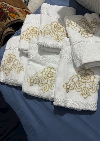 İşlemeli Beyaz Havlu Seti - Görsel 2