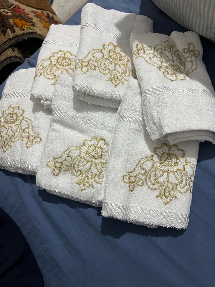 İşlemeli Beyaz Havlu Seti - Görsel 3