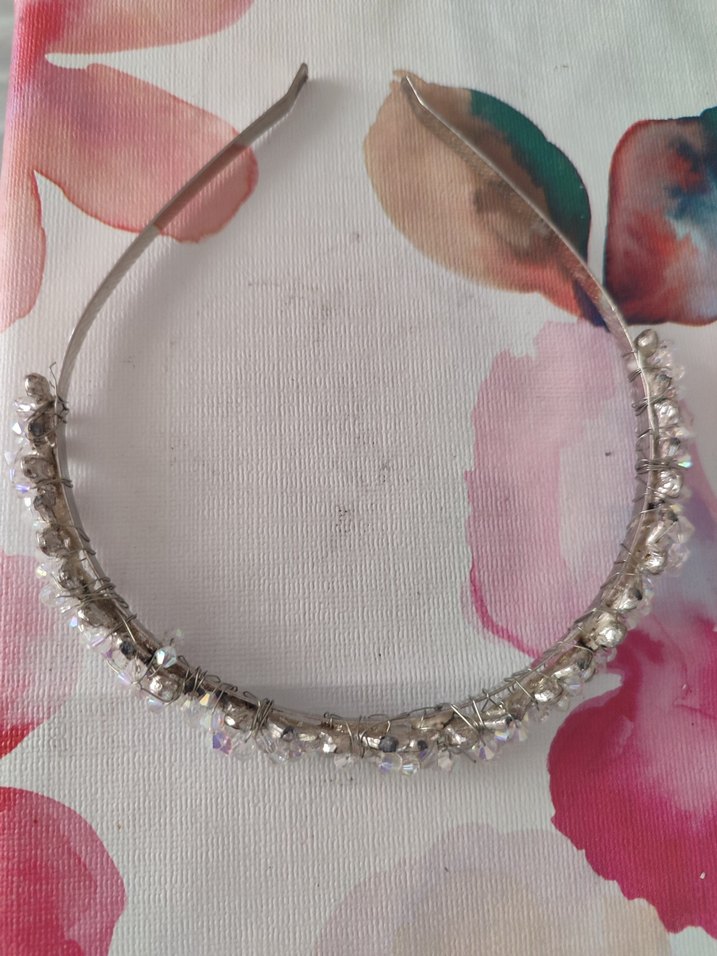 Boncuklu Beyaz Cam Taç - Görsel 4