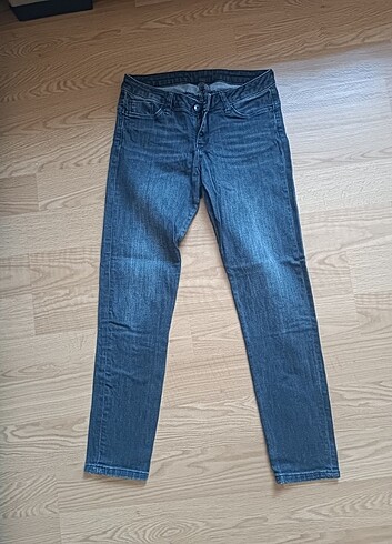 Likralı, dar, orta bel kot pantolon