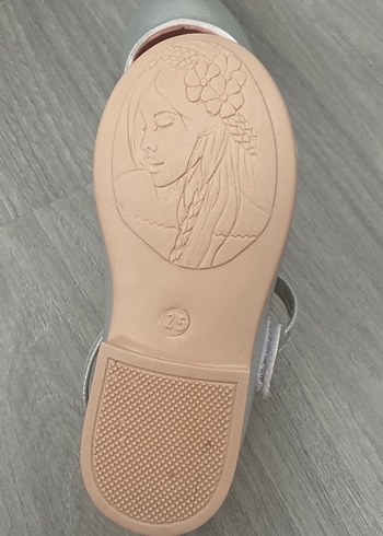 Kız Çocuk Gri Tokalı Babet - Görsel 3