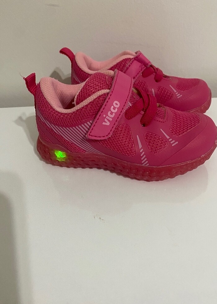 Işıklı spor ayakkabı - Görsel 4