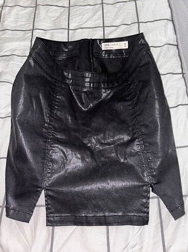 Asos marka parlak deri etek