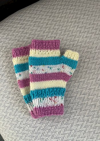Renkli Örgü Parmaksız Kadın Eldivenleri - Görsel 5