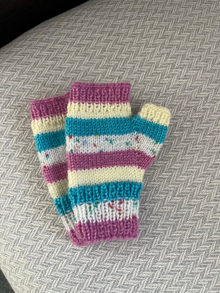 Renkli Örgü Parmaksız Kadın Eldivenleri - Görsel 5