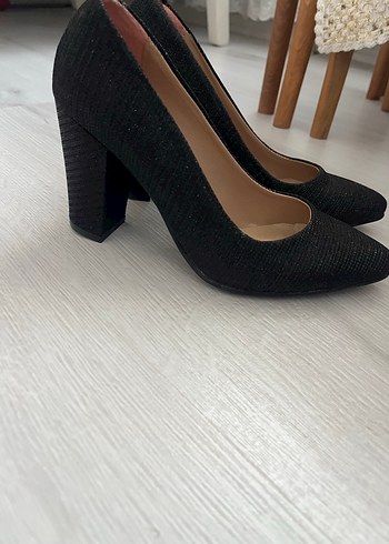Siyah Yılan Desenli Stiletto Topuklu Kadın Ayakkabı - Görsel 2