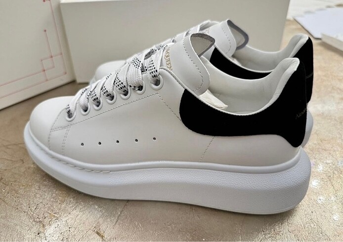 Alexander McQueen Full paket