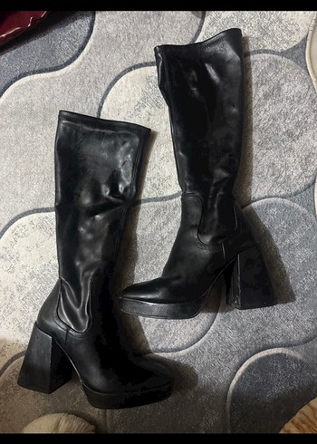36 Beden Siyah Kadın Diz altı Stiletto Çizme