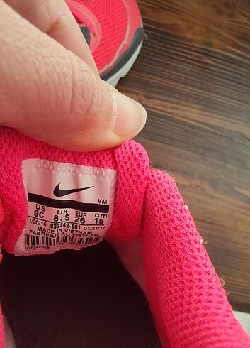 26 Beden pembe Renk Orjinal Nike