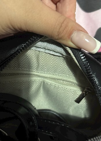 Parlak Siyah Yılan Derisi Desenli Kadın Çanta - Görsel 4