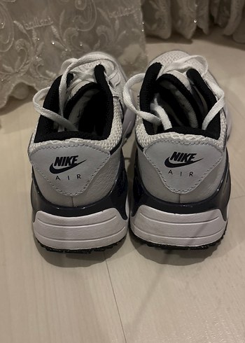 Nıke orijinal Beyaz Bağcıklı Spor Ayakkabı - Görsel 3