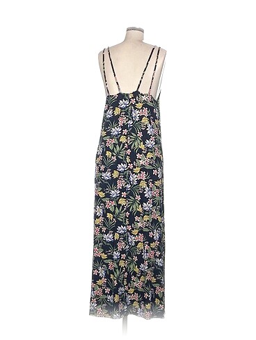 m Beden Pull and Bear Uzun Elbise %70 İndirimli.